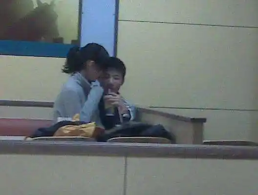 如今小孩早熟,早恋越来越低龄化,作为家长如何防止自己的孩子早恋