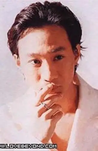求beyond黄家驹照片,高清,超清,越清楚越好