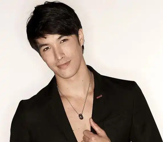 蔡依林前男友恋上单亲妈妈,坦言已认定对方,不介意做继父