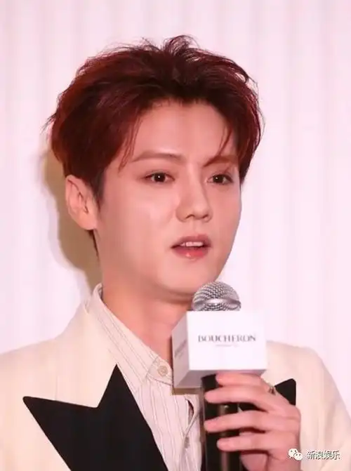 鹿晗 ↓同一位明星,不同的媒体拍出来的生图居然还能大不同?