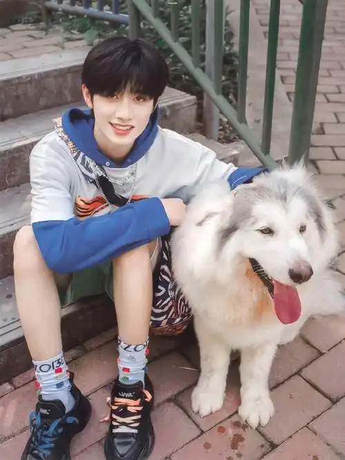 短剧的风吹到了tf三代##和朱志鑫一起拥抱春天