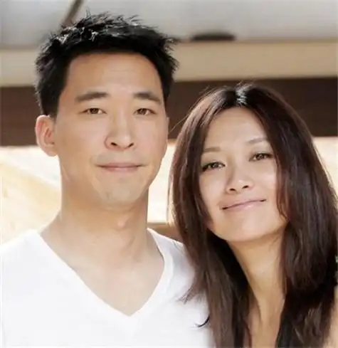 恋爱13年后,再看徐静蕾和黄立行,才明白不结婚是他们最好的选择