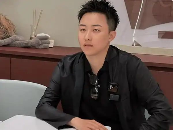 网红叶海洋的个人资料里边有说他是男是女吗