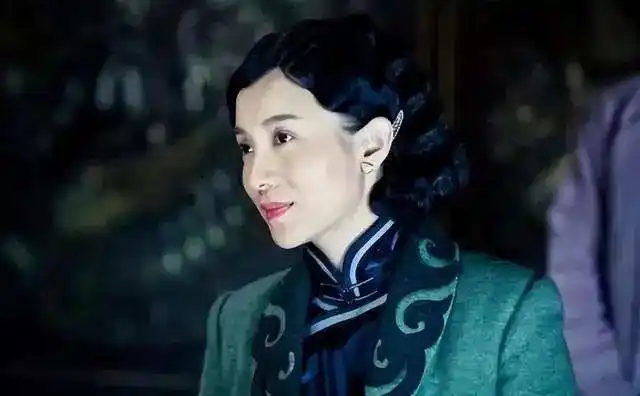 于凤至是有多美?容貌不输民国四大美女,张学良根本配不上她