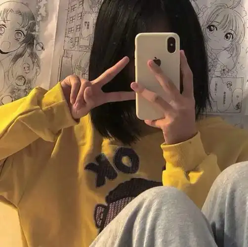 不露脸对镜自拍女头