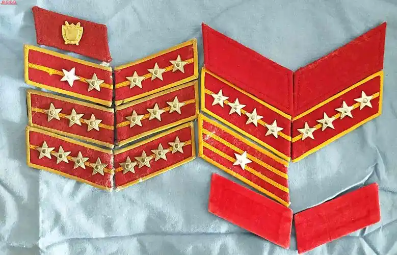 [原创]家传55式军法,上尉,大尉,少校,合成军领章-军警衔研赏-湘泉雅集