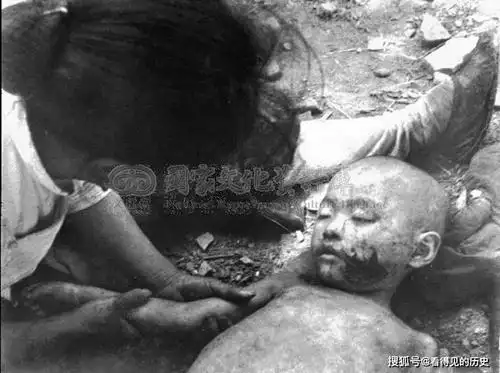 原创老照片1938年被日军飞机轰炸后的武汉怎一个惨字了得