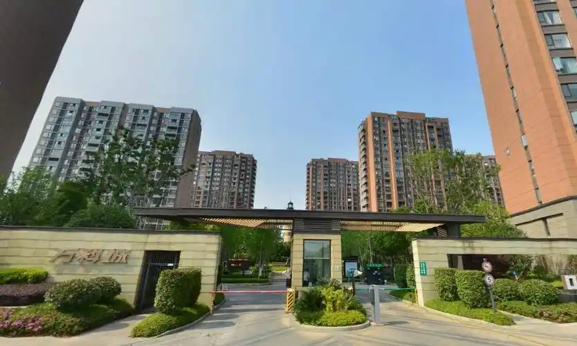 万科城 3室2厅1卫 108㎡