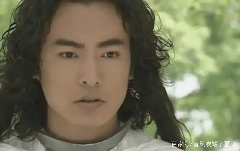 影视剧古装卷发造型,除了钟汉良聂远,他也巨好看!