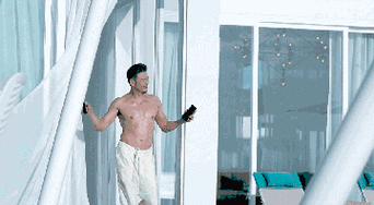 想不到只是个把月,一个能把骚浪贱演得如此直男的小包总·杨烁,就在