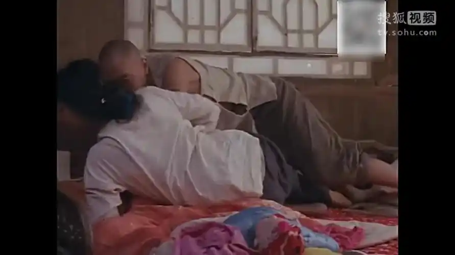 巩俐早年吻戏床震曝光