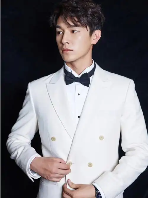 男神风范:杨旭文的西装进阶史