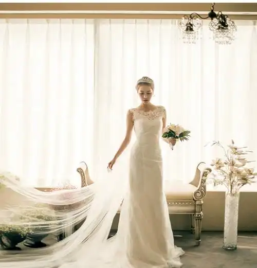 鱼尾轻婚纱礼服2023新款新娘高级质感拖尾婚纱出门主纱小个子法式