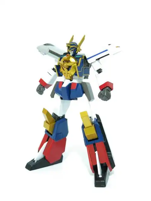 取消合体变形得来的造型其实满不错,但你要和tv里的大张比的话→_→.