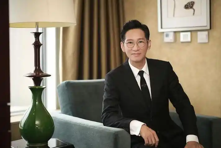 回顾一级演员王劲松傅彪的一句话点醒了我才有了我如今的成就