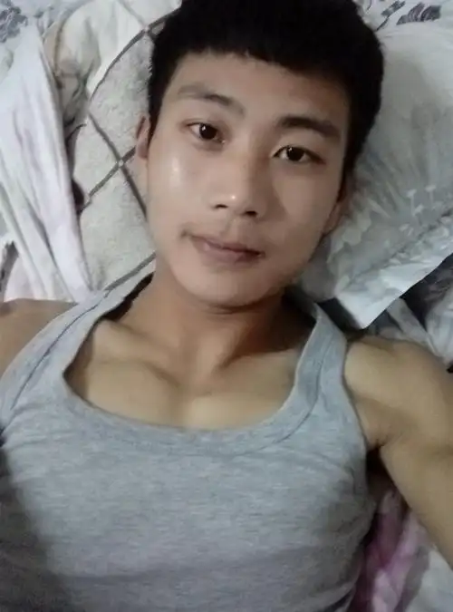 【帅男秀场】韦云龙 24岁 双鱼座 自由