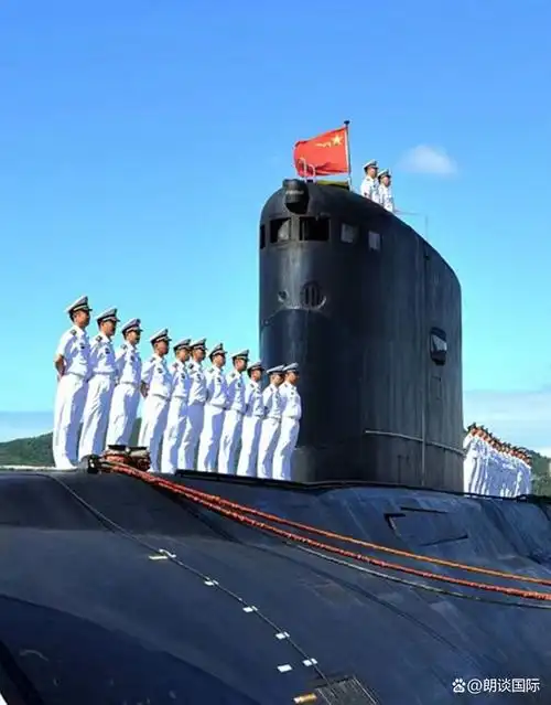 在海陆空三军中潜艇兵为什么如此艰苦?与其他兵种相比待遇颇高