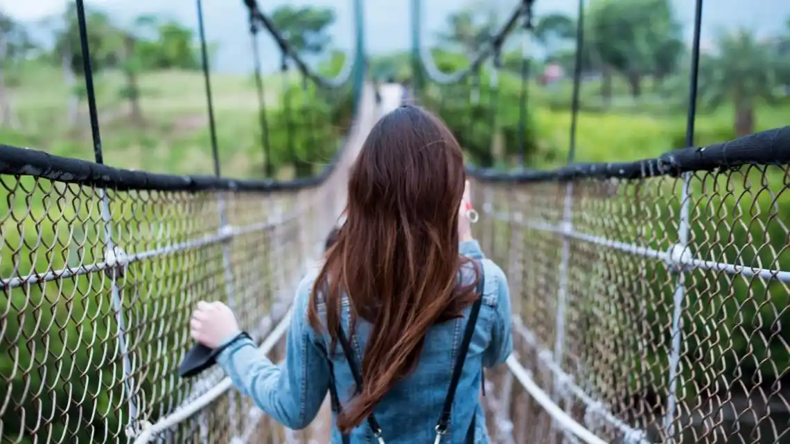 女子背影图片-人物壁纸-高清人物图片-第5图-娟娟壁纸