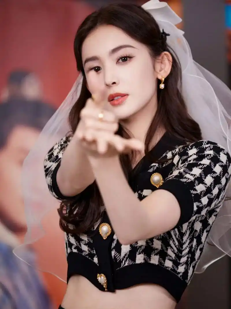 内娱颜值天花板75古力娜扎怼脸拍绝美  我看到了古力娜扎在《风起西