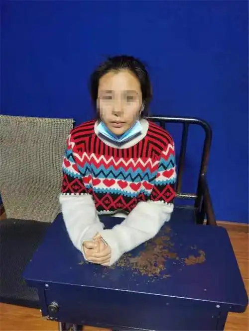 目前,犯罪嫌疑人伍某妮,肖某林,李某已被依法刑事拘留,案件正在进一步