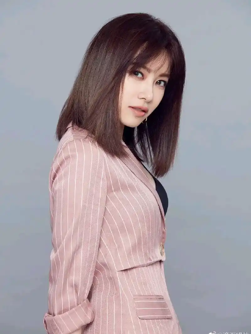 徐怀钰向前冲!#抖音图文来了 #徐怀钰#浪姐4徐怀钰 #乘风 - 抖音