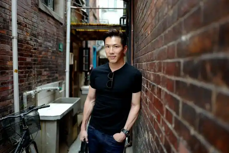 p>黄少祺(eric huang),原名黄铭良,1971年7月6日出生于台湾省,中国