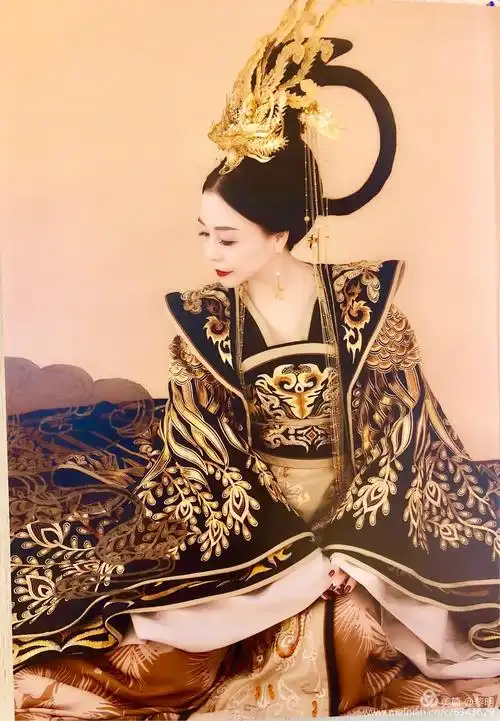 皇后,贵妃娘娘驾到啦