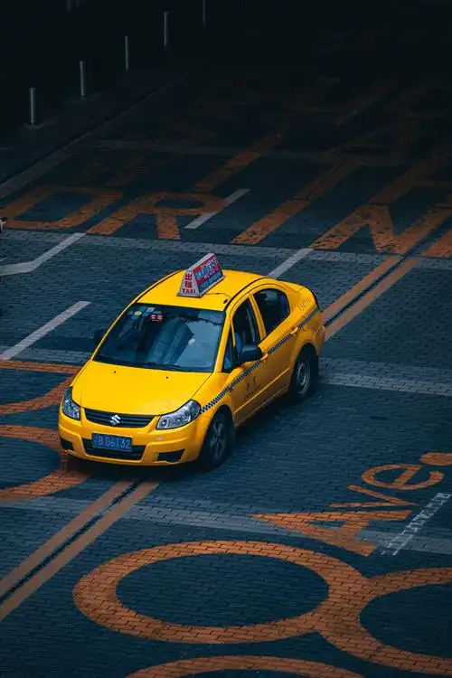 重庆出租车被当地人称为黄色法拉利重庆的魔幻交通只有出租车师傅脑里