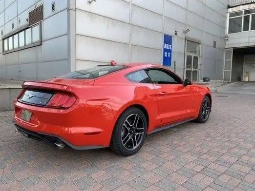 平民跑车福特野马2.3t国六价格20多万可分期