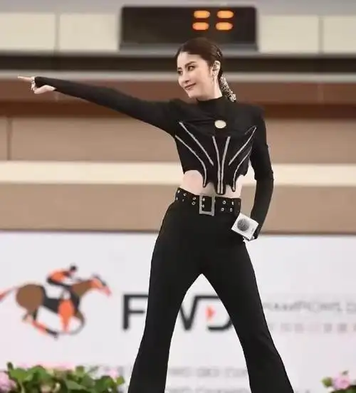 陈慧琳是50岁保养最好的不整容这么自然生图反倒感叹她好美啊