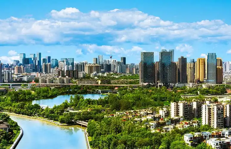 四川成都东湖公园及市区建筑航拍图_高清图片_全景视觉