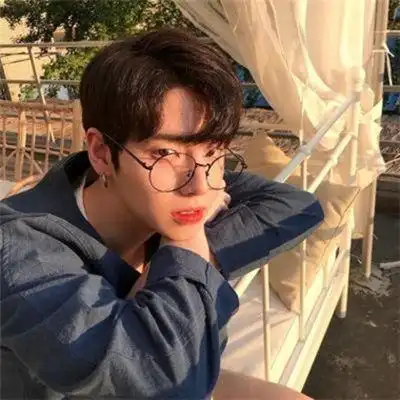 探探高清真实头像男生_www.qqtu8.com