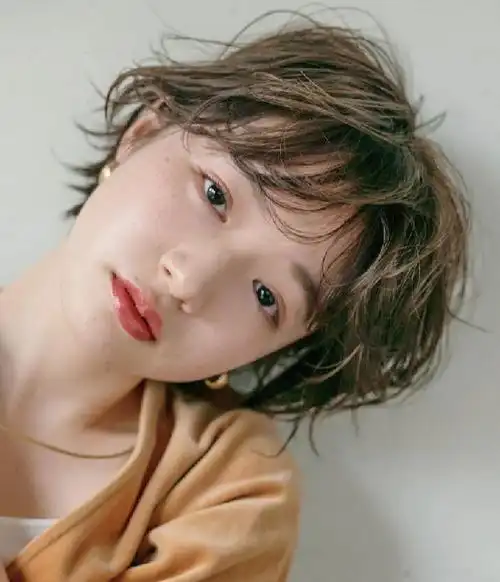 日系清新短发 加倍显脸小减龄_女生短发 - 美发站