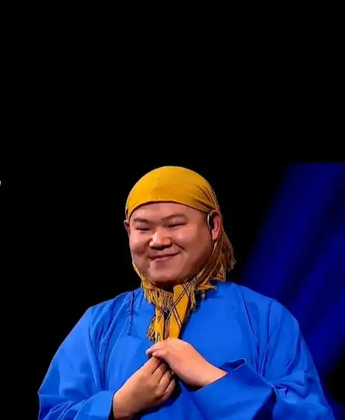 一块"黄头巾"证明人品,岳云鹏为什么能火?