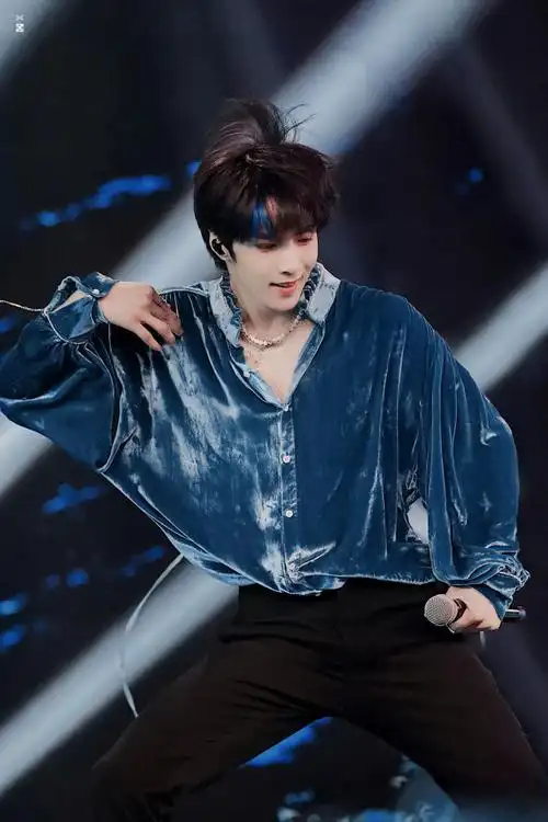 微博音乐盛典#7099#微博演出季#带着我儿子刘耀文的绝美舞台妆造