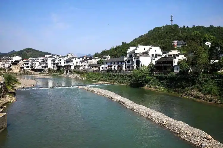 临安昌化河桥古镇.