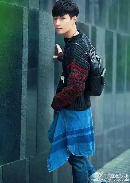 [exo][新闻]150811 张艺兴13日下午做客天涯访谈