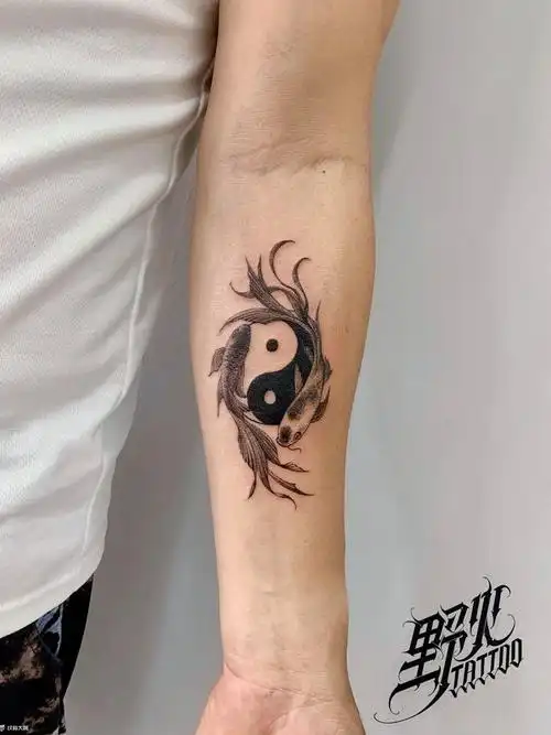 太极蝴蝶鲤_纹身图案手稿图片_陈小鹏的纹身作品集