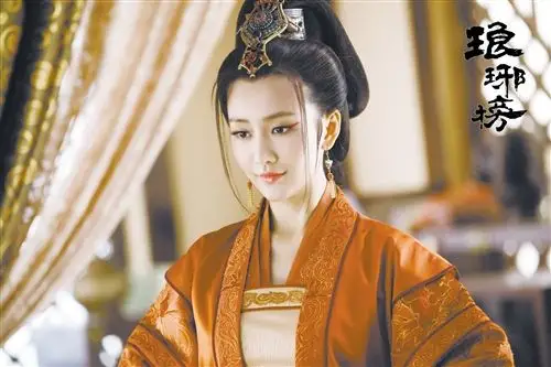 王鸥出演秦般若.