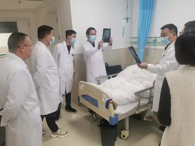 息县中心医院骨外科再创新"高",百岁老人骨折手术圆满完成