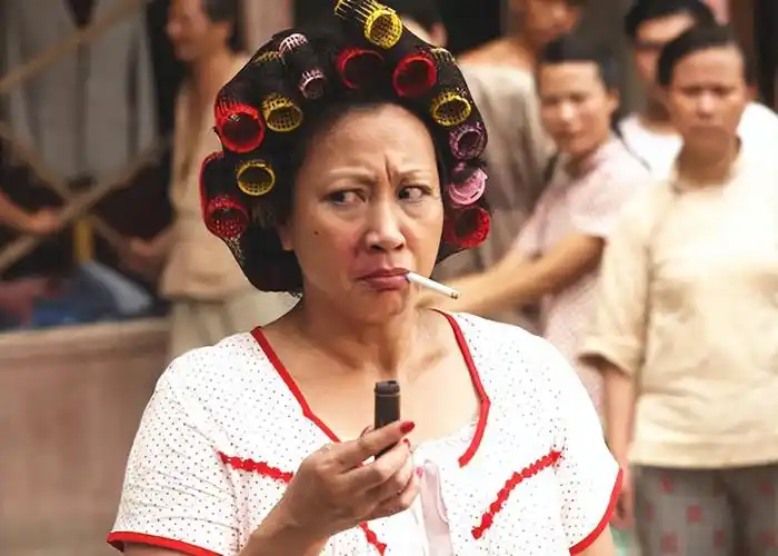 香港演员元秋元华(她上一次露面应该是文雪儿外孙的百日宴)