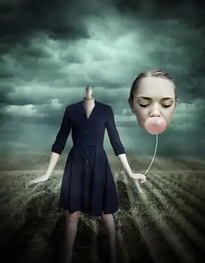 "人头分离"惊悚幽默