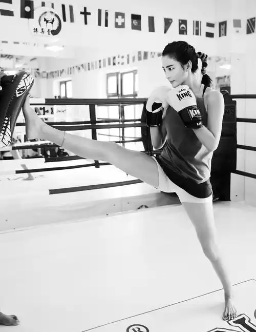 张雨绮最新拳击大片 诠释"粉色暴力"活力四射_明星写真_图集_电影网