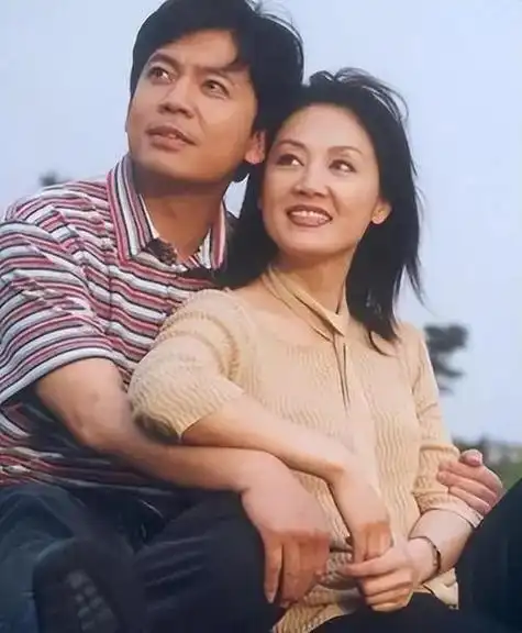 儿子智障,女儿不婚,曾被朋友骗光救命钱的王姬,如今怎么样了