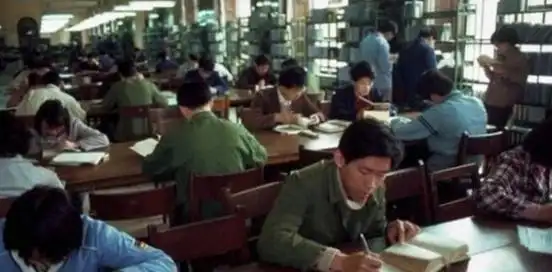 八十年代的校园生活是怎样的?一组老照片带你回忆曾经的学生时代