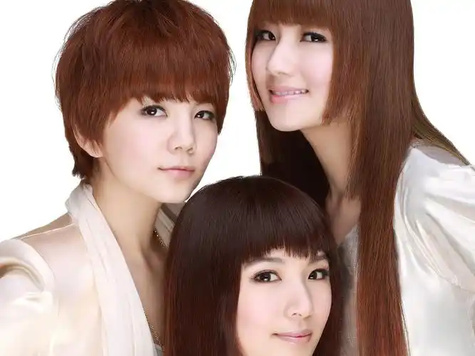 she可爱女生组合写真