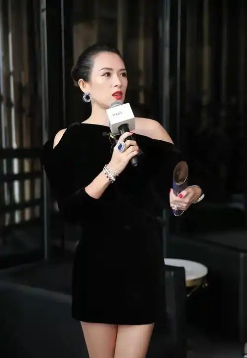 章子怡身材真好