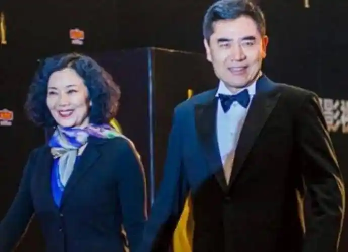 10位爱情干净的"老戏骨",最长65年,最短30年,这才叫榜样_陈道明_妻子