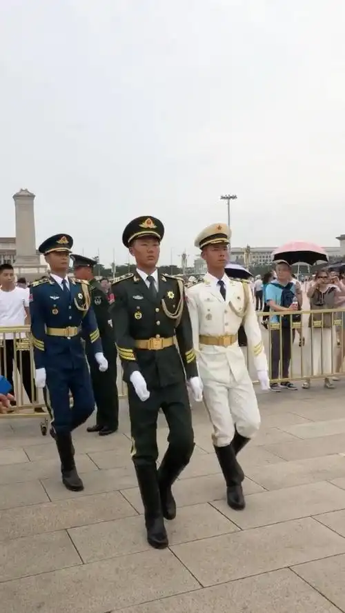 三军仪仗队都是帅哥!