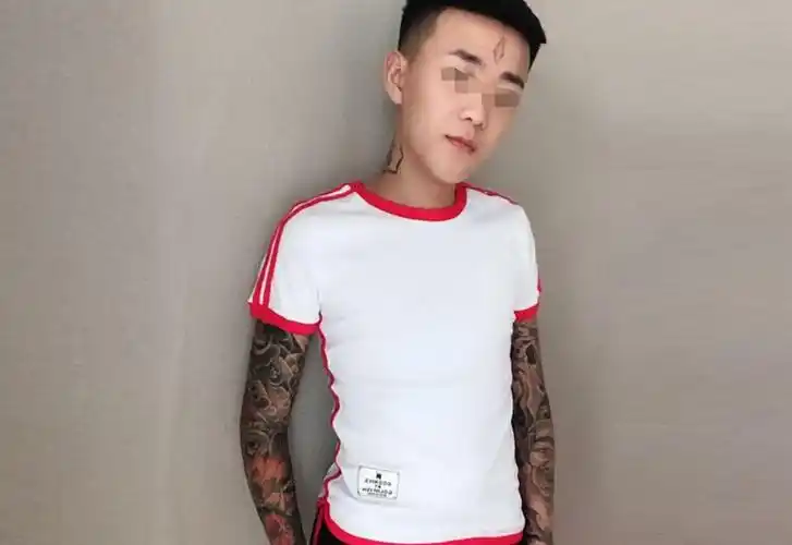 精神小伙是贬义词吗,精神小伙为什么是骂人的意思